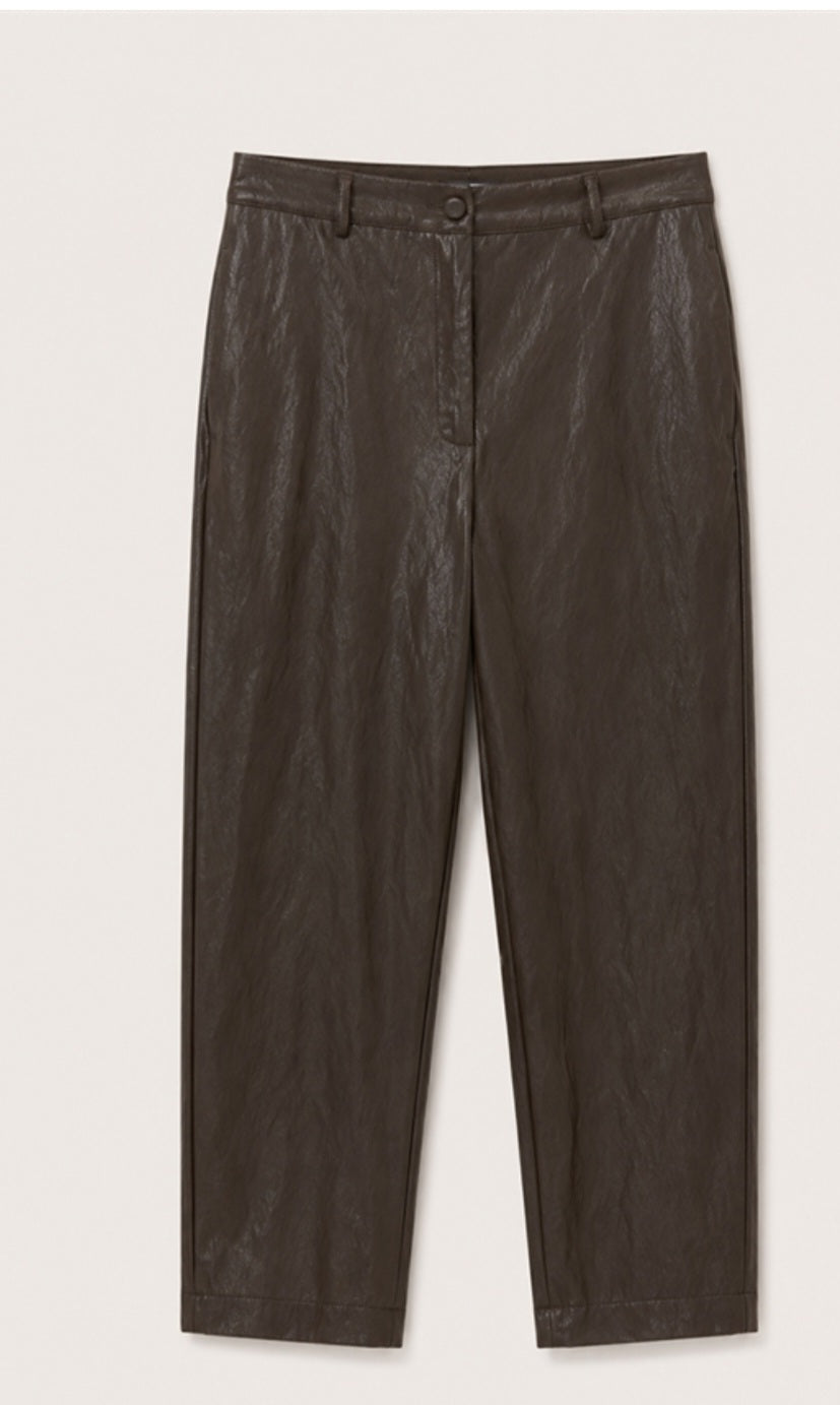 Pantaloni slim ecopelle